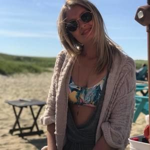 Meet your Posher, Alexa